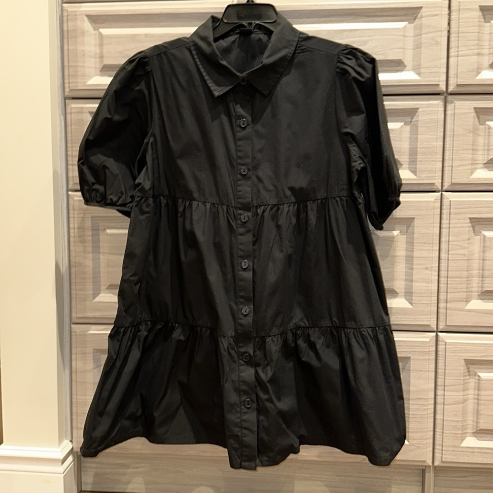 Black collar puff sleeve dress